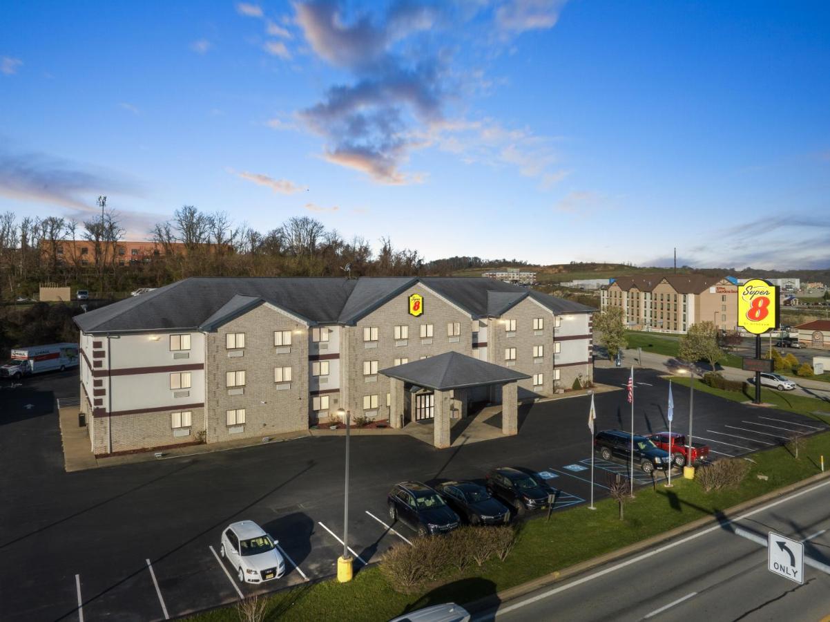 Super 8 By Wyndham Uniontown Pa Hotel Eksteriør billede