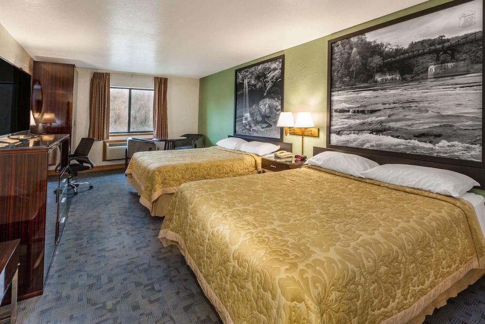 Super 8 By Wyndham Uniontown Pa Hotel Eksteriør billede