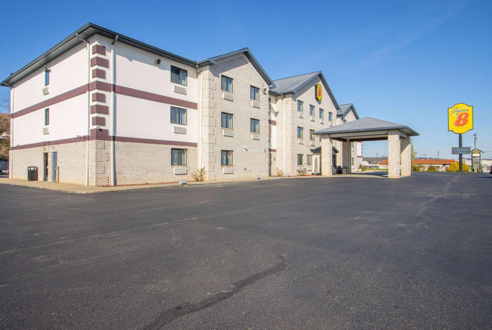 Super 8 By Wyndham Uniontown Pa Hotel Eksteriør billede